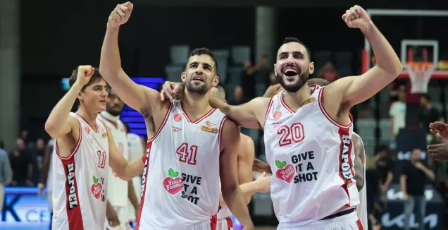 עידן זלמנסון ותומר גינת חוגגים (איציק בלניצקי)