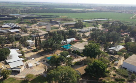 קיבוץ עין השלושה (צילום: חדשות 12)